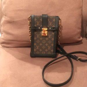 VERTICAL TRUNK POCHETTE